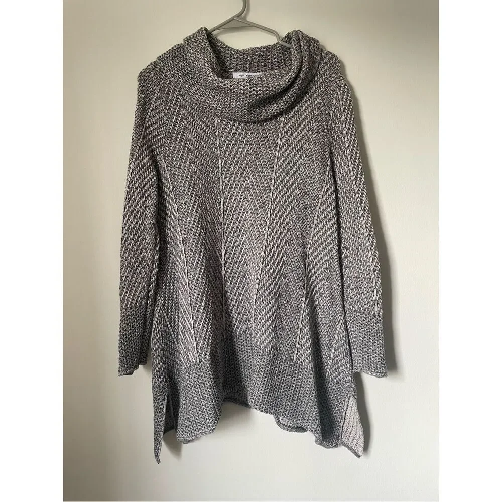 Women’s Medium eight eight eight mock neck oversized draped gray sweater